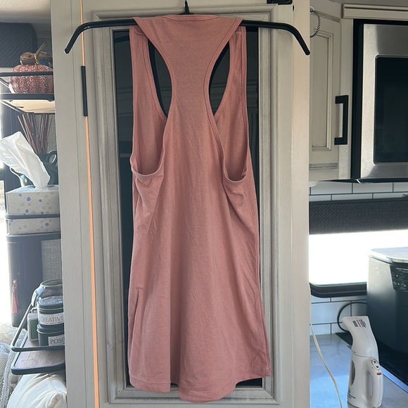 Light pink tank ✨ - Picture 4 of 4